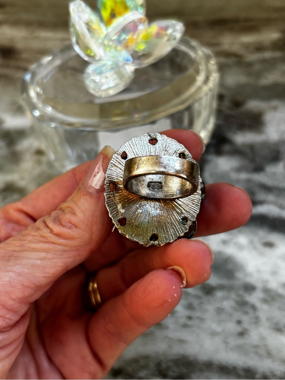 Vintage Blue Rhinestone Flower Statement Ring | Two-Tone Gold & Silver - Picture 3 of 4